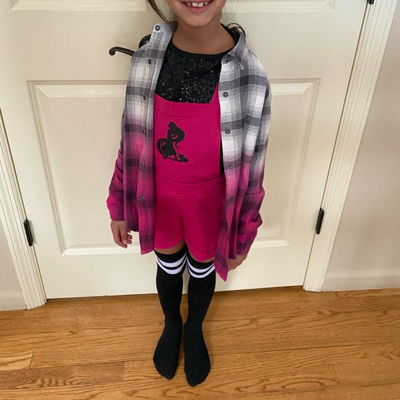 4 piece dance costume, pink and black with sequins - Picture 5 of 5